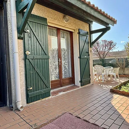 Maison 4 Pieces Avec Terrasse Et Parking Prive, Proche Et Commerces A - Fr-1-225-450